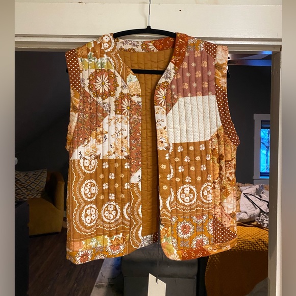 Spell Cha Cha Quilted Vest Small - Picture 2 of 10